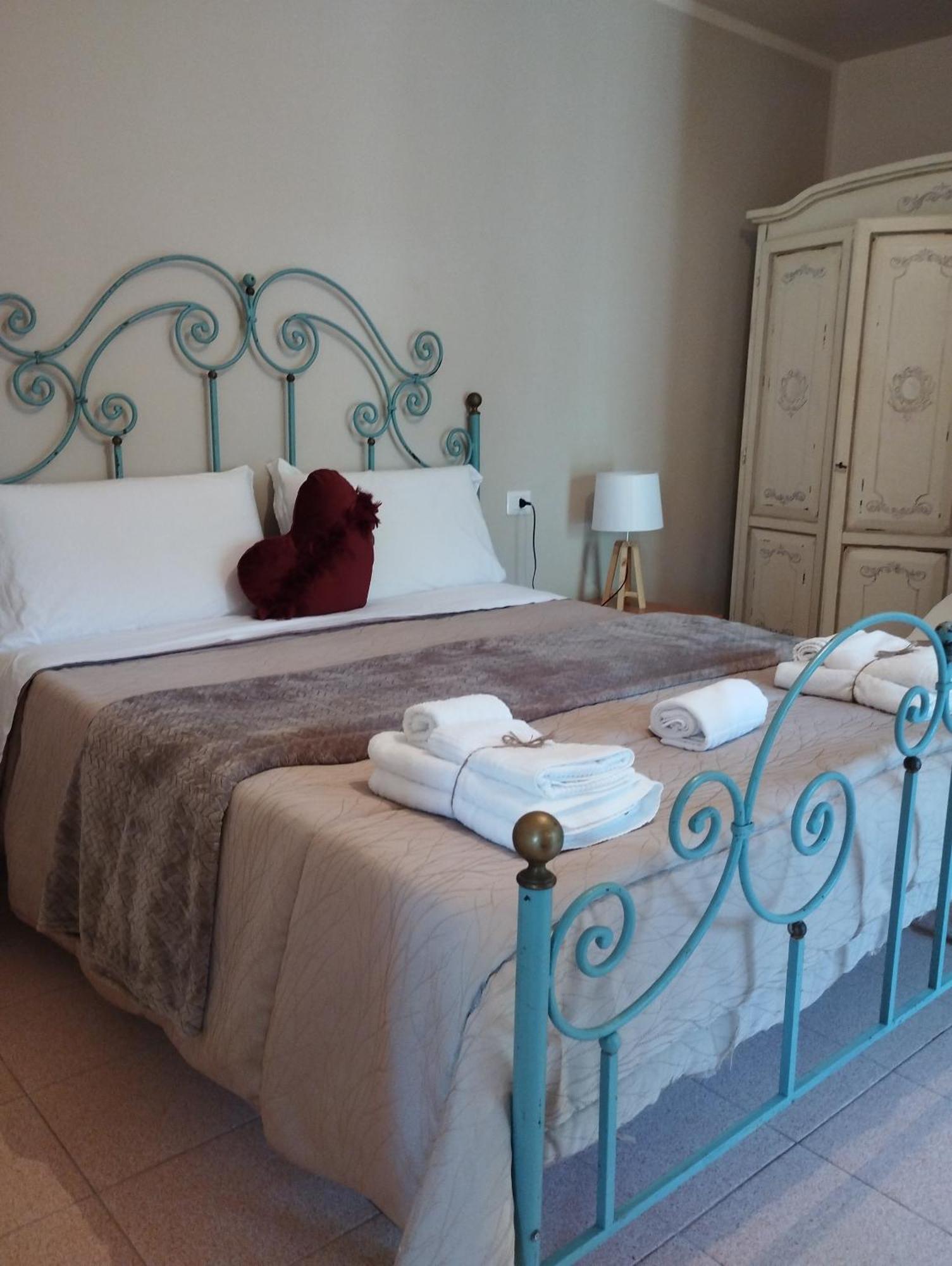 Petalo Rosso Bed & Breakfast *